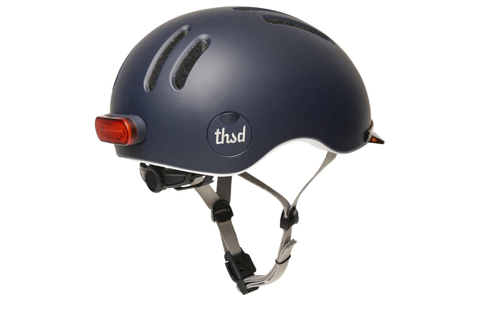Casque Vélo Thousand Chapter Club Navy Vue de 3/4 arrière porté
