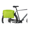Housse de pluie vélo Basil – Keep Dry and Clean horizontale, sacoche – la housse en place sur une sacoche horizontale