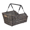 Panier arrière vélo Basil Cento Rattan Look MIK 22 L coloris Nature Brown – vue trois quarts