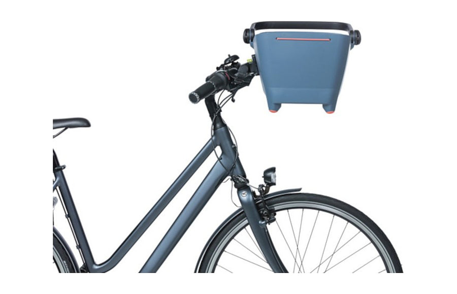 Panier pour chien Basil Buddy monte a l avant d un velo