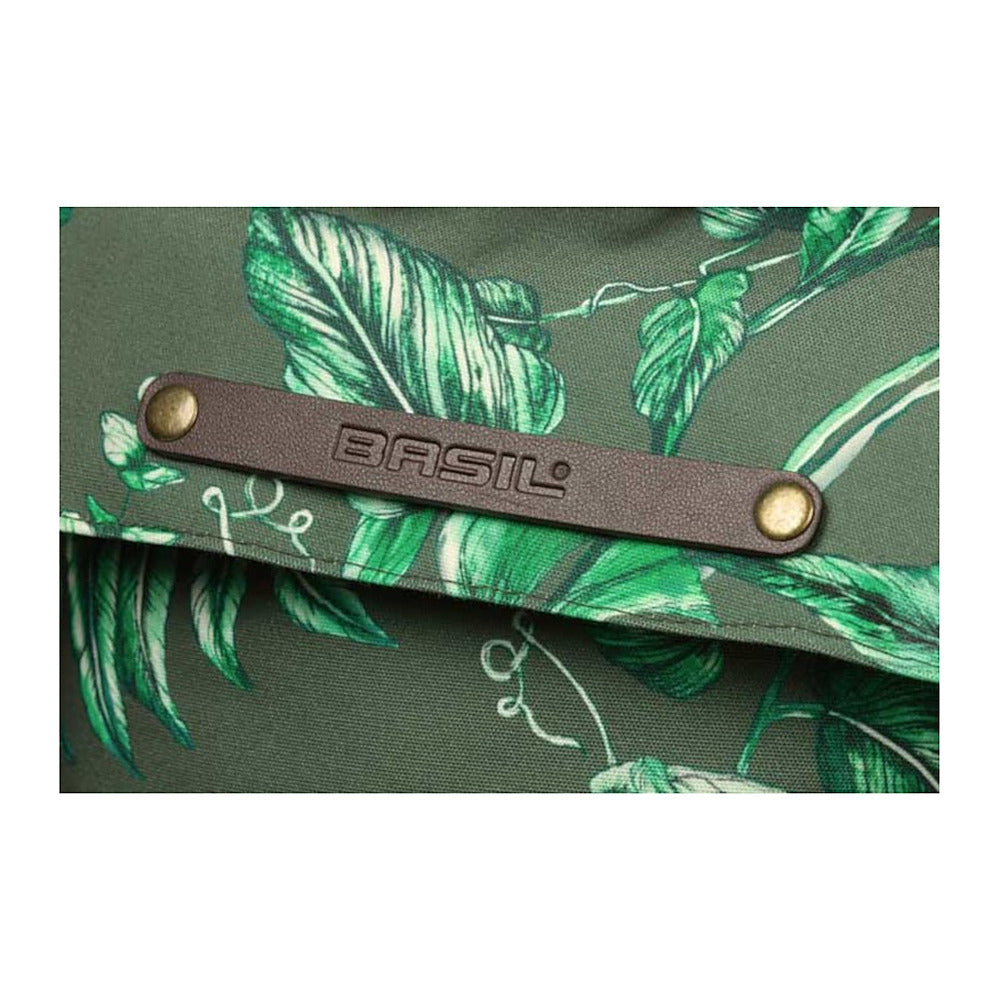 Sac à dos vélo Basil Ever-Green 19 L coloris Vert Thym – detail du motif botanique