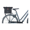 Sac à main vélo Basil City MIK 11 L coloris Noir – monte sur un velo
