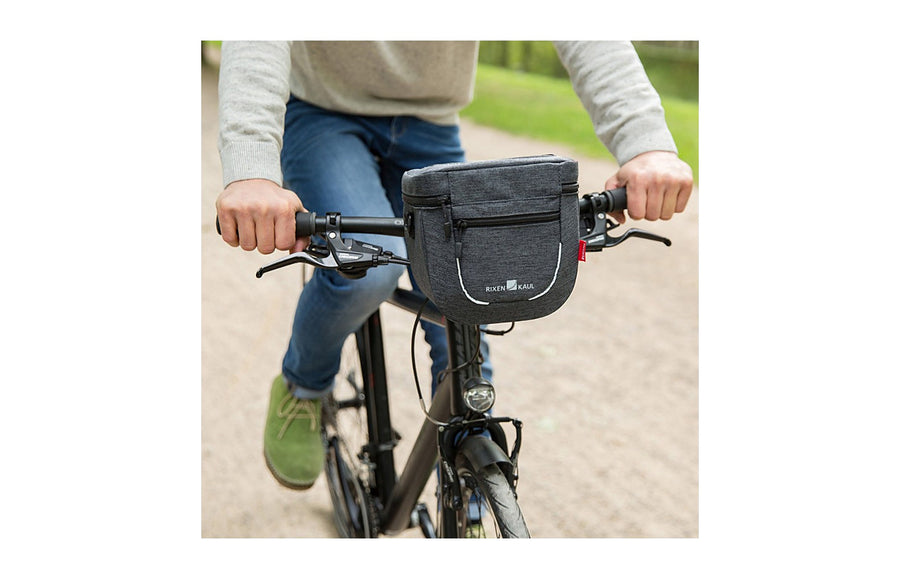 Sacoche de guidon KlickFix Aventour en usage sur un velo de ville