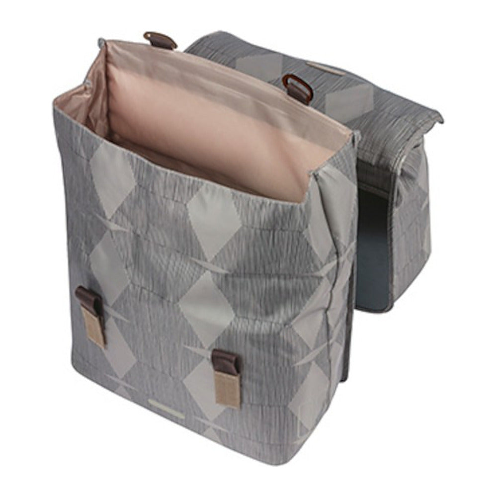 Sacoche double vélo Basil Elegance Universal Bridge 49 L coloris Chateau Taupe – rabat a soufflet deplie