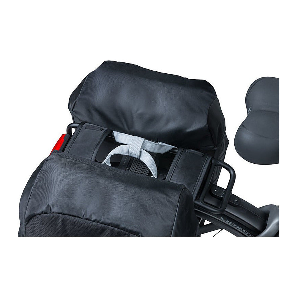 Sacoche double vélo Basil Miles Universal Bridge 34 L coloris Black Lime – sangles Universal Bridge sur le porte-bagages