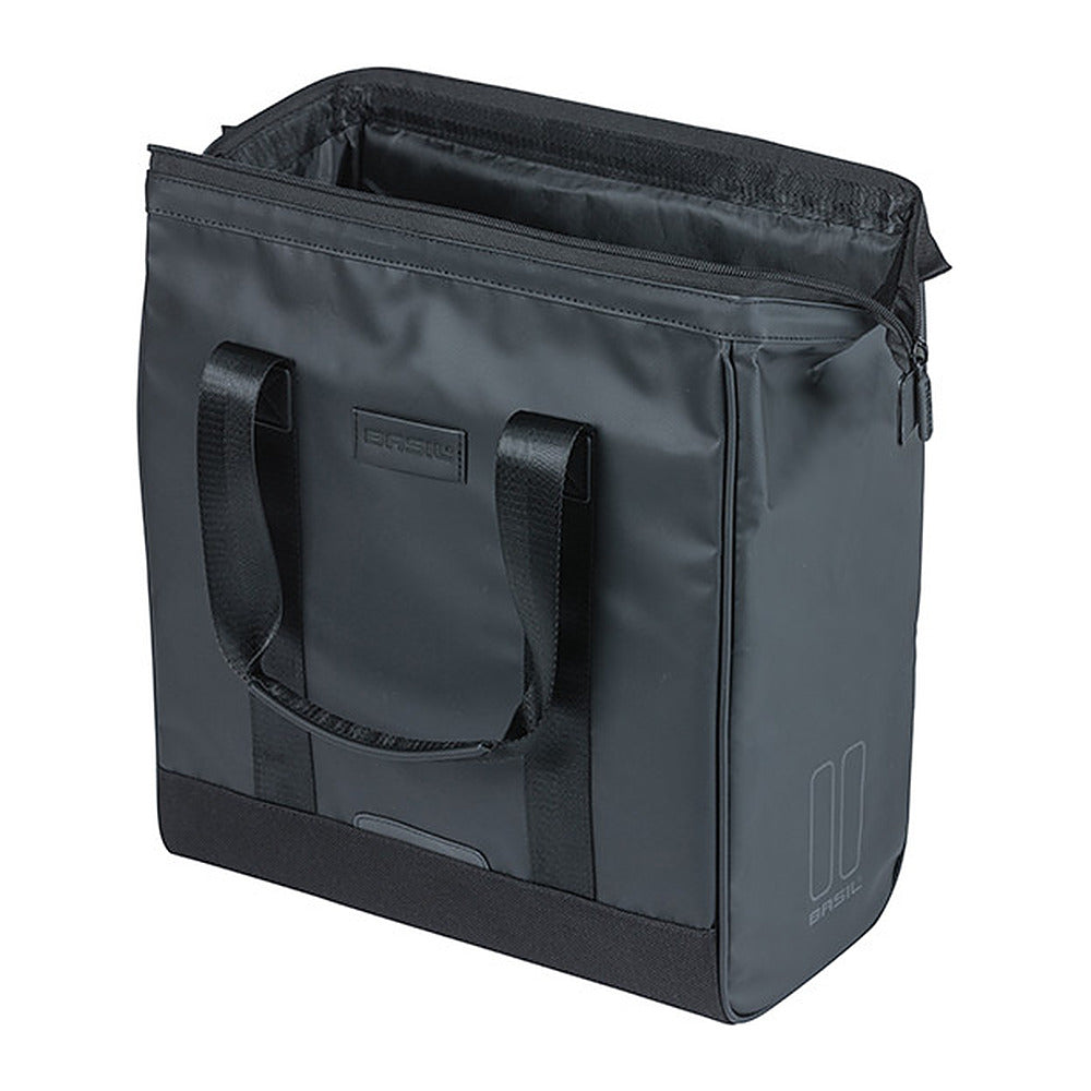 Sacoche vélo Basil Grand Shopper Tarpaulin MIK Hooks 23 L coloris Noir – vue de dos