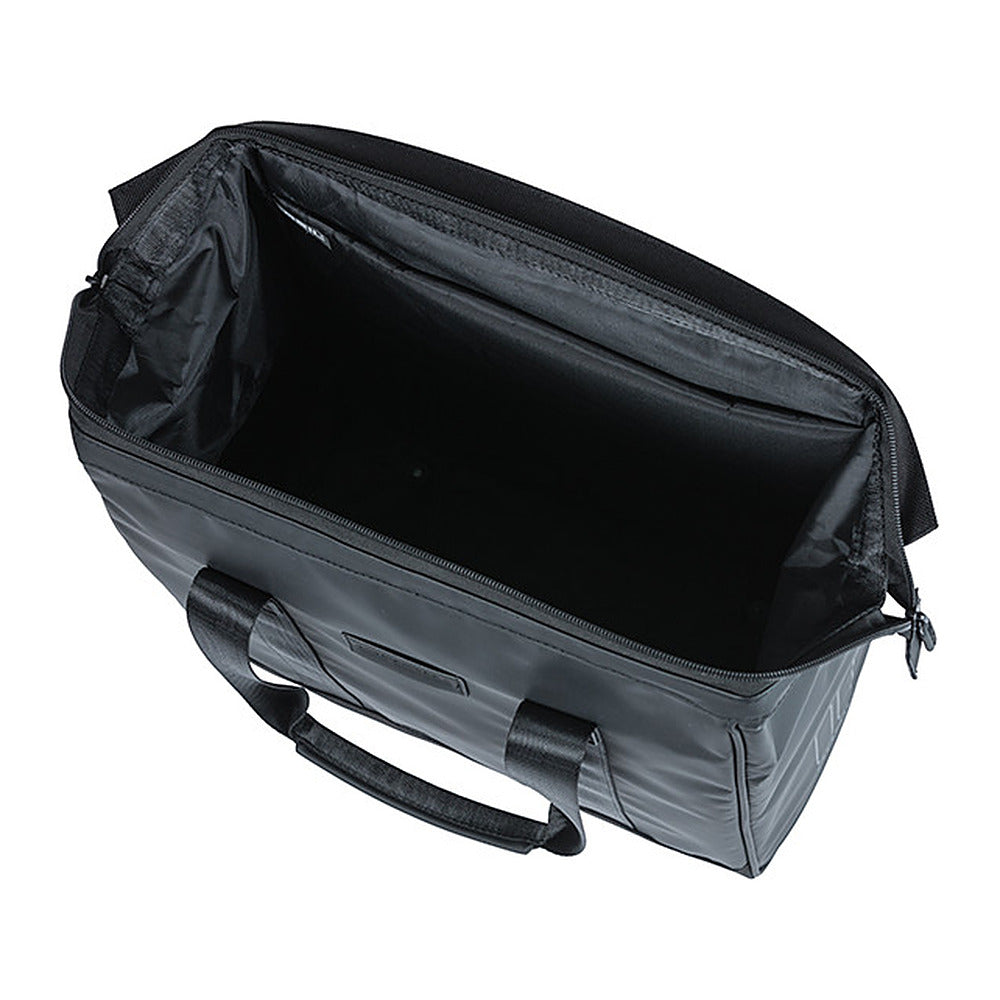 Sacoche vélo Basil Grand Shopper Tarpaulin MIK Hooks 23 L coloris Noir – ouverture large type sac de medecin