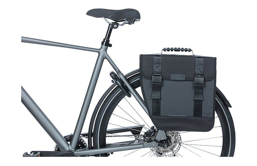 Sacoche vélo Basil Tour simple imperméable – les coutures soudées